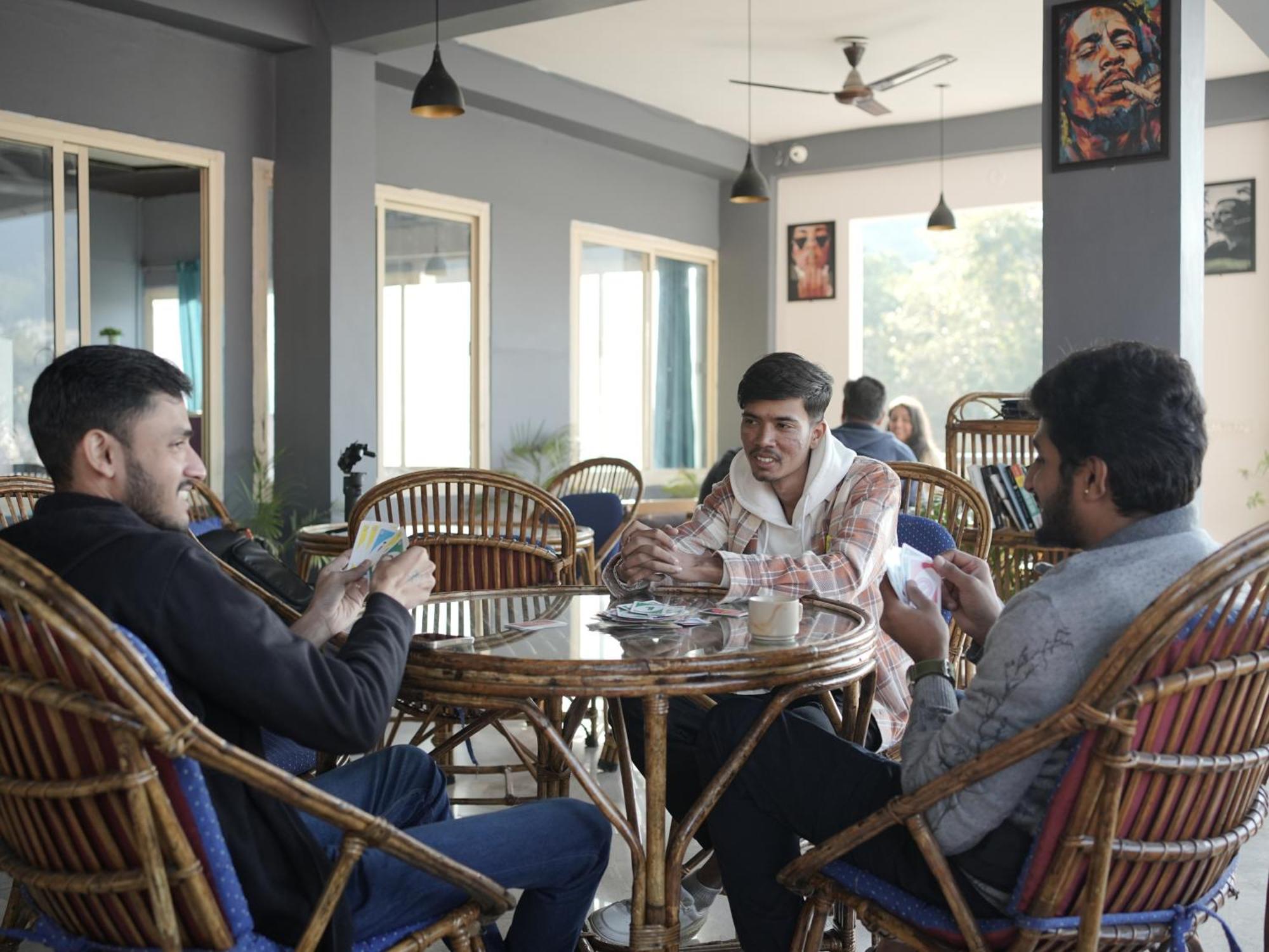 Skyard Rishikesh, Laxman Jhula Hostel Εξωτερικό φωτογραφία