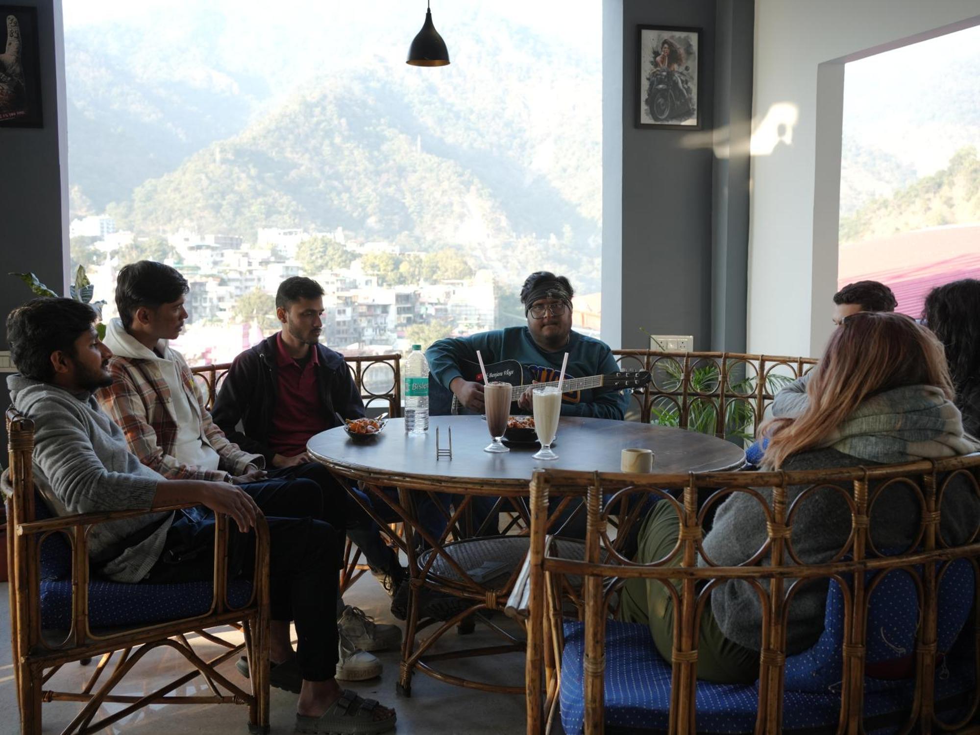 Skyard Rishikesh, Laxman Jhula Hostel Εξωτερικό φωτογραφία
