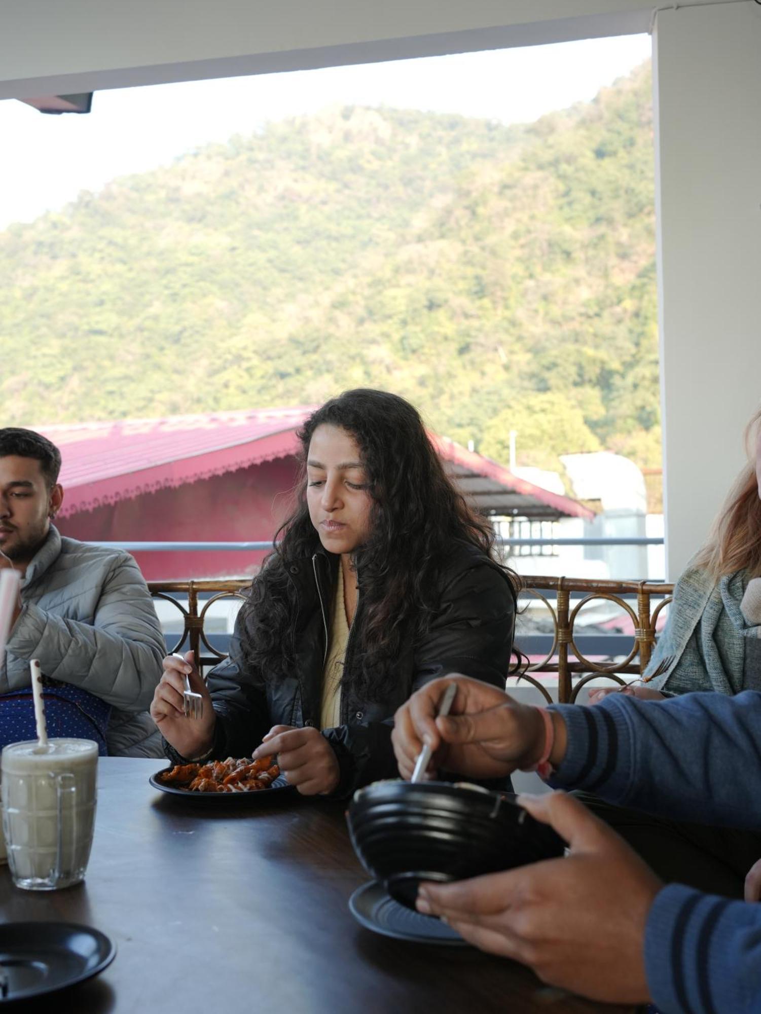 Skyard Rishikesh, Laxman Jhula Hostel Εξωτερικό φωτογραφία