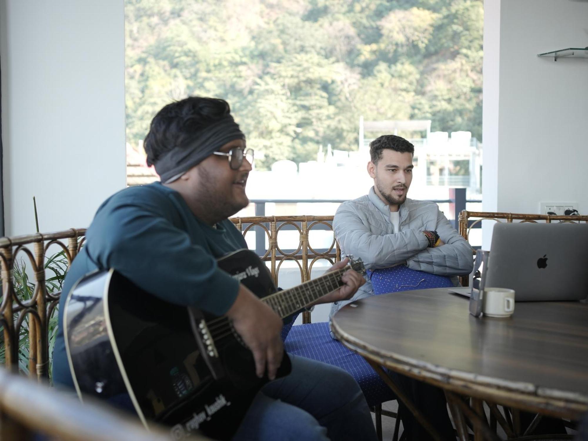 Skyard Rishikesh, Laxman Jhula Hostel Εξωτερικό φωτογραφία