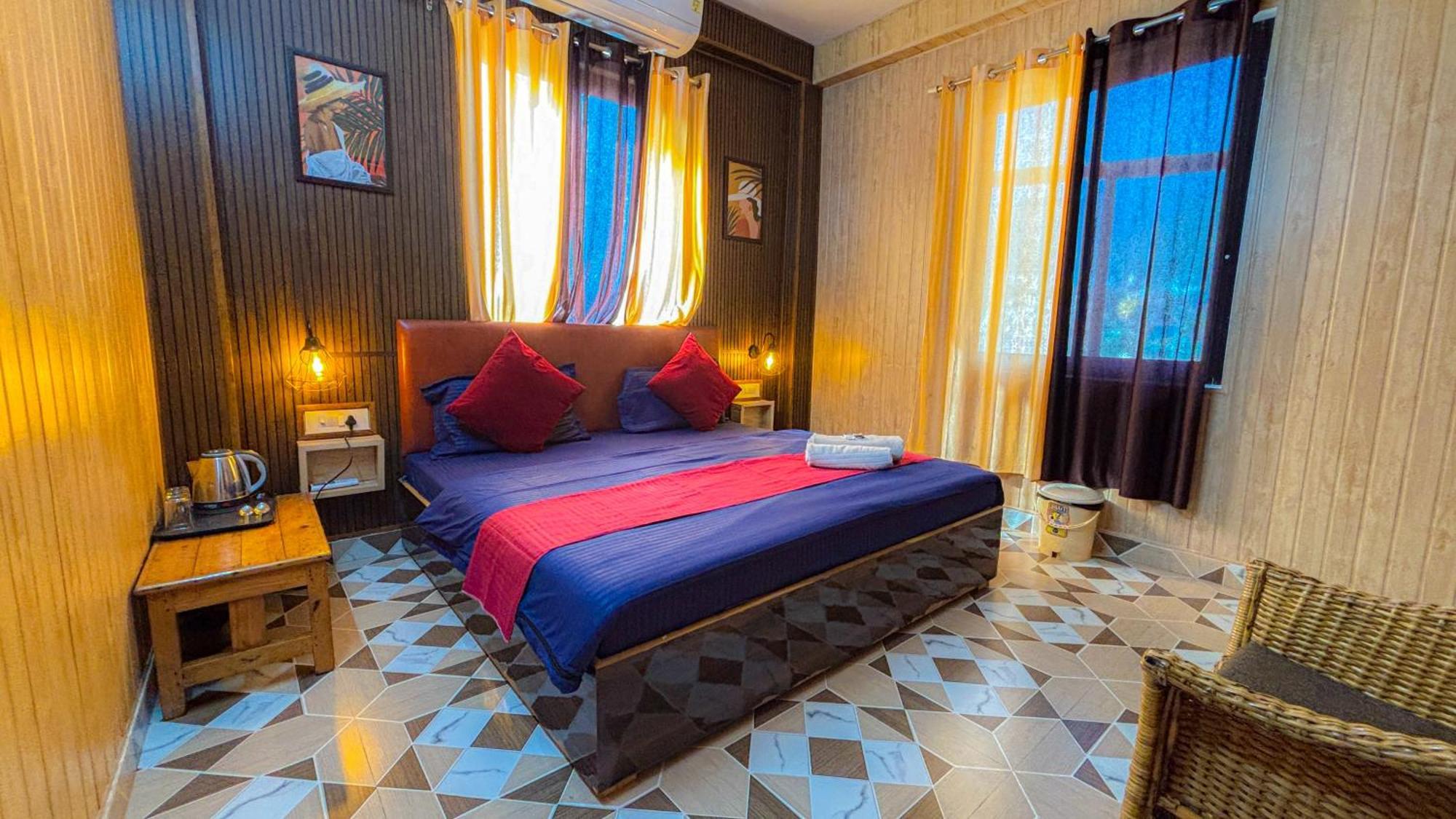 Skyard Rishikesh, Laxman Jhula Hostel Εξωτερικό φωτογραφία